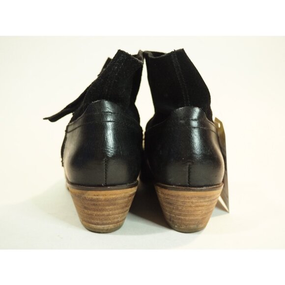 Frye & Co "Rubie" Black Leather Pointed Toe Western Style Ankle Boots, Sz 6.5 US - Picture 2 of 10